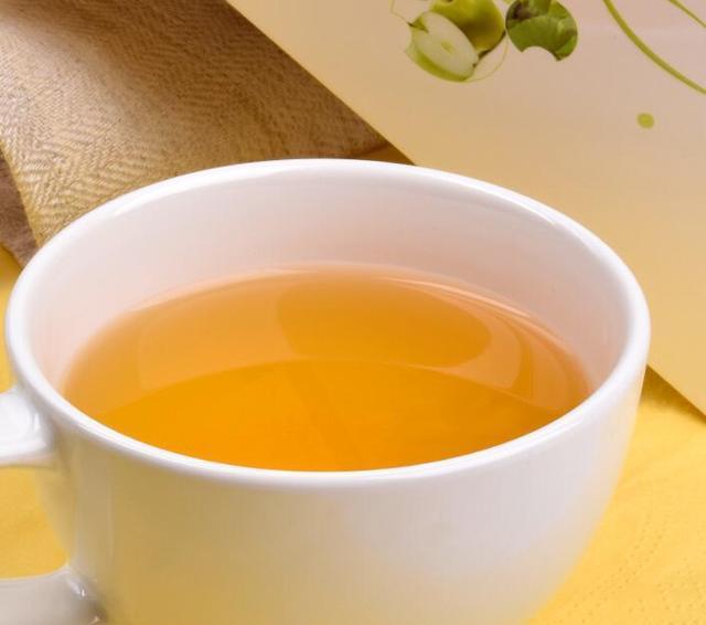 肚子圆鼓鼓像怀孕!苹果加牛奶,用一个瘦一个,一