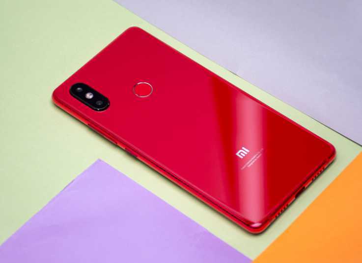 小米8被用户反馈大量问题,缝隙能塞纸,前置50