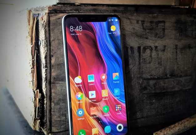 小米8被用户反馈大量问题,缝隙能塞纸,前置50