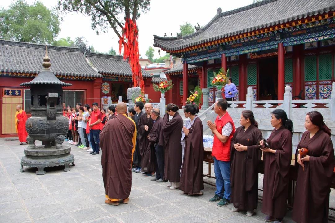 五台山善住寺(龙王庙)举行吉祥普佛法会,祈愿国泰民安