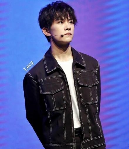 华为昨日发布会回顾,易烊千玺舞蹈秀点燃全场