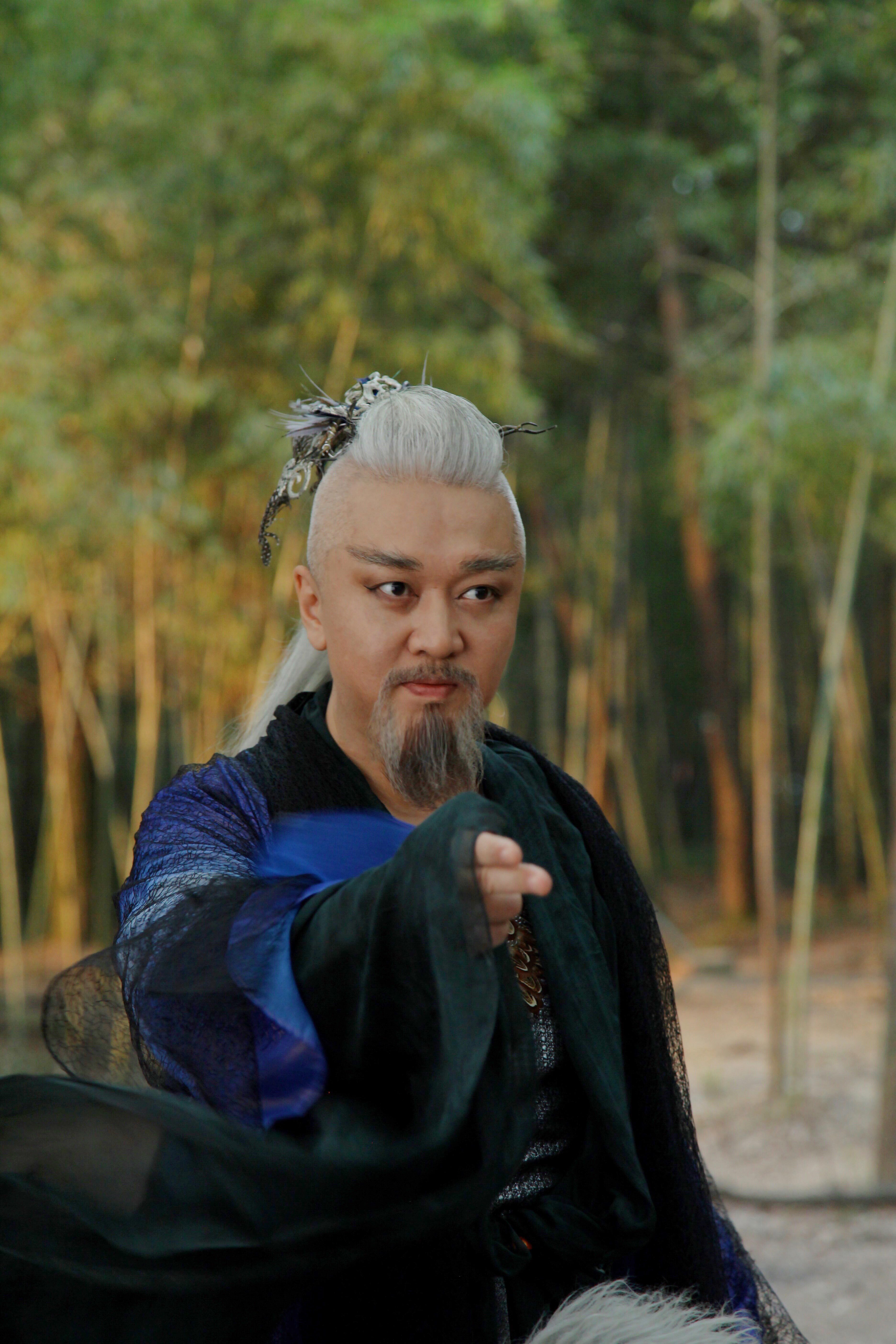 多栖发展跨界不停 萨顶顶经纪人付宏声二度触