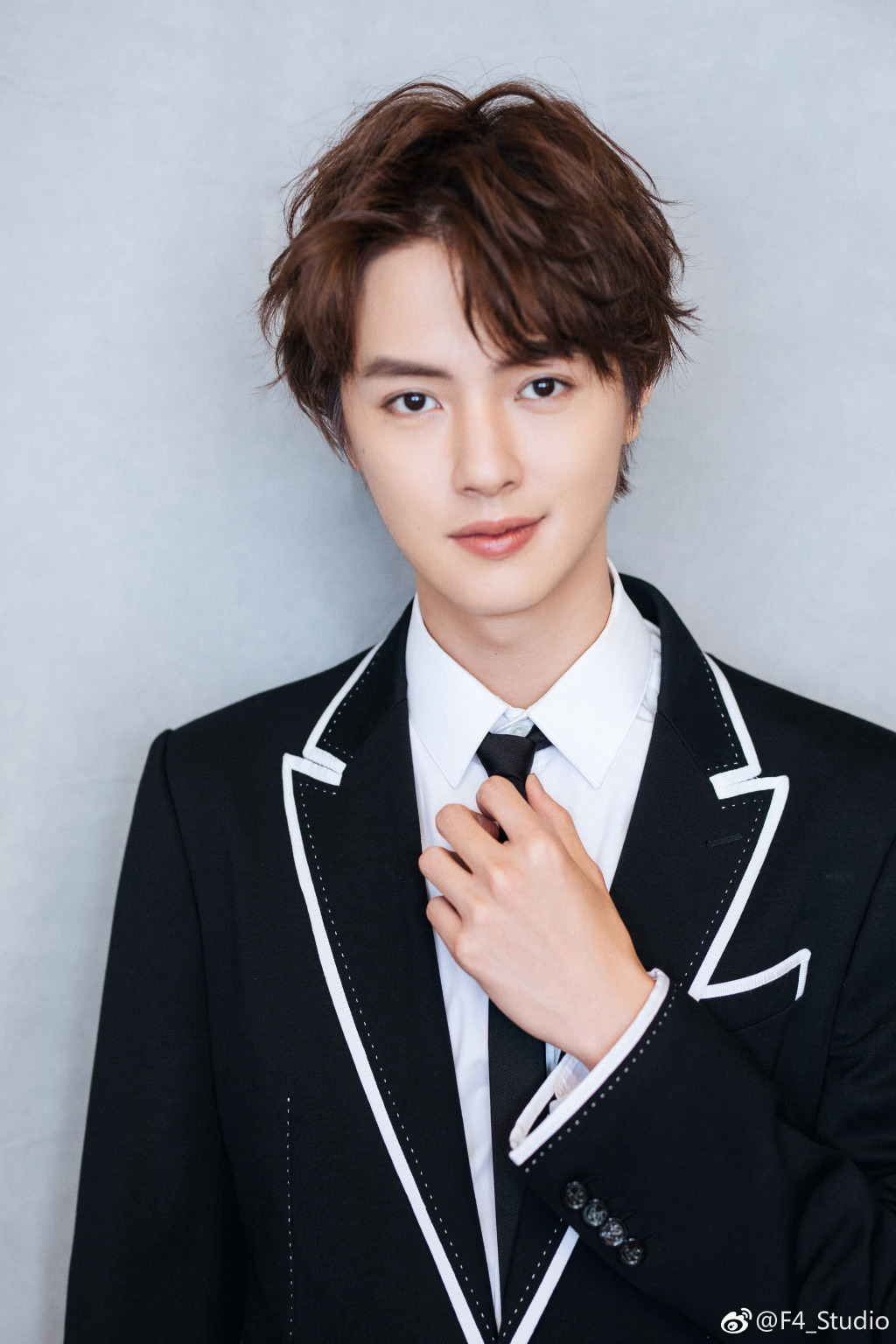 官鸿《流星花园》圆满收官 花泽类温柔守护今