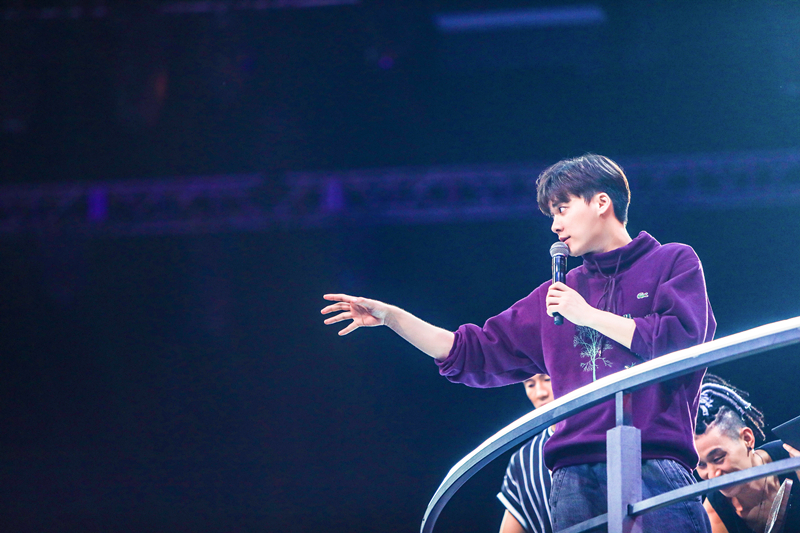 李易峰《这就是灌篮》霸占热搜 强势圈粉成虎