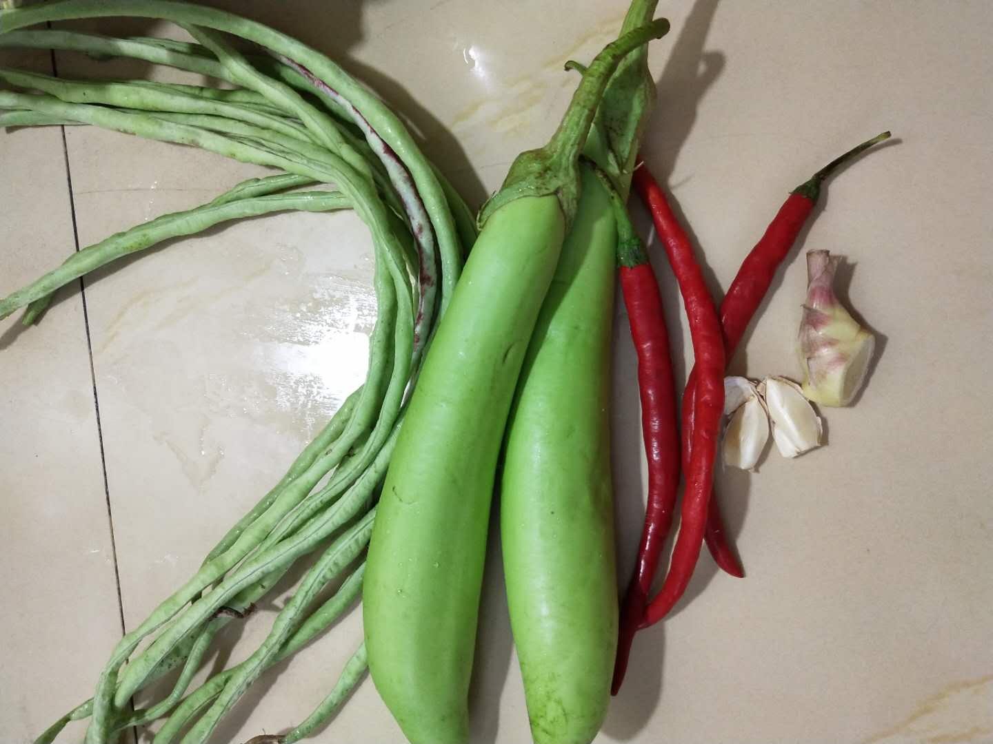 茄子炒豆角的家常做法 豆角烧茄子的做法