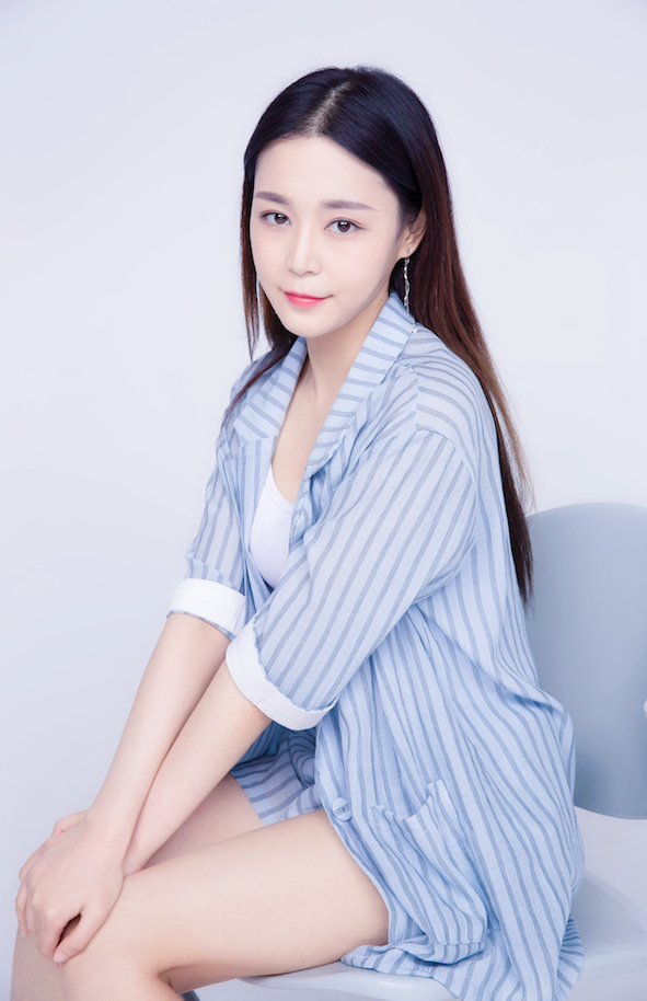 都市情感剧《资深少女的初恋》热拍 李仙饰演