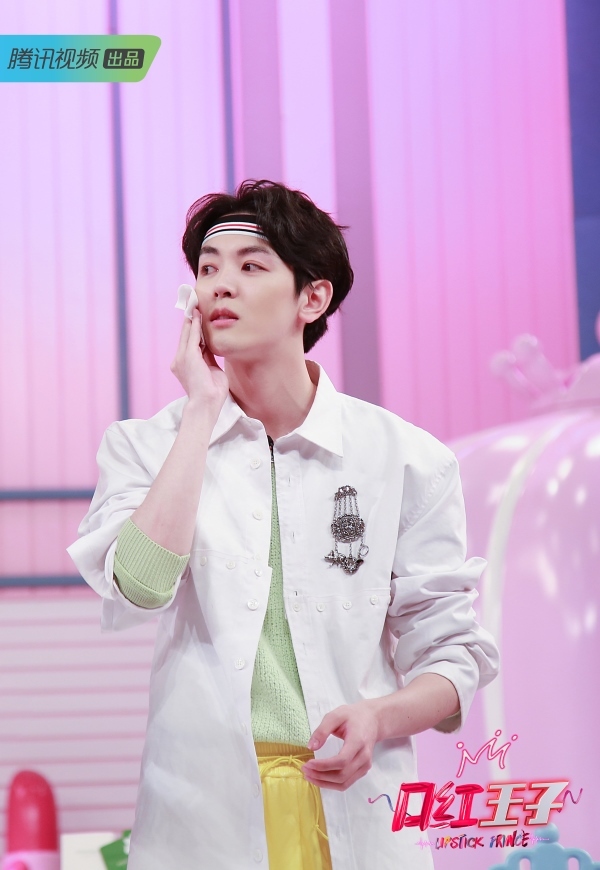 《口红王子》热播 泥石流戴景耀搭档王菊爆笑