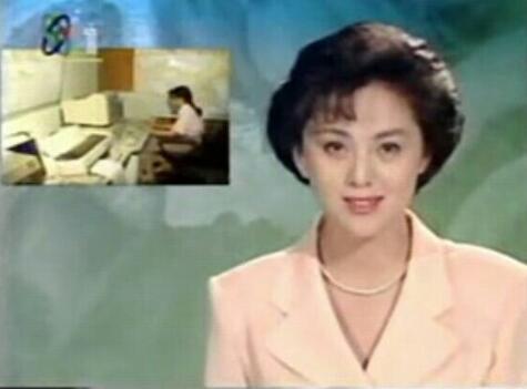 46岁央视美女主播海霞素颜照，不化妆时原来她长这样！