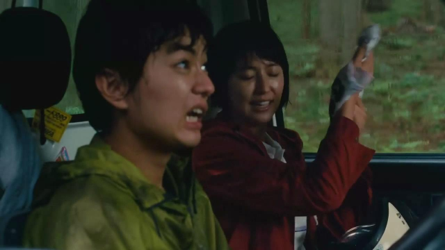 看看村姑是如何防止男生揩油的,长见识了