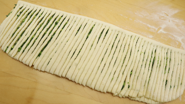 花卷不要用老方法做了，面条瞬间变花卷，好吃又好看，做法还简单