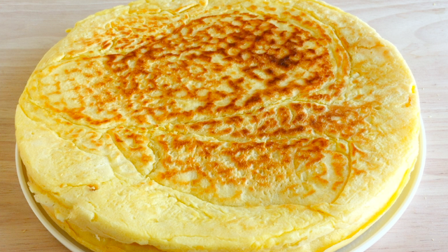 玉米面最好吃做法，手不沾面，2袋牛奶，2个鸡蛋，软糯香甜