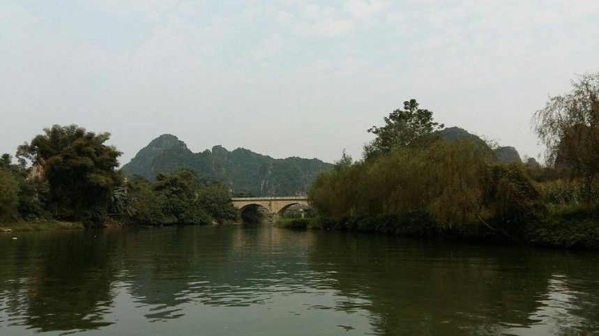 上林三里洋渡景区被誉为小桂林，广西南宁旅游必看的风景