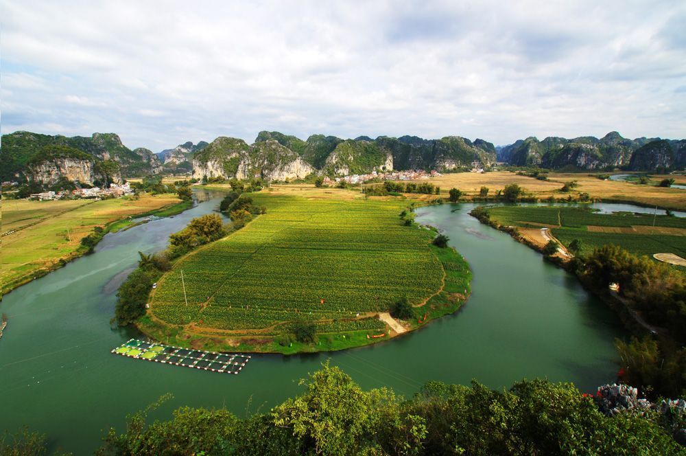 上林三里洋渡景区被誉为小桂林，广西南宁旅游必看的风景