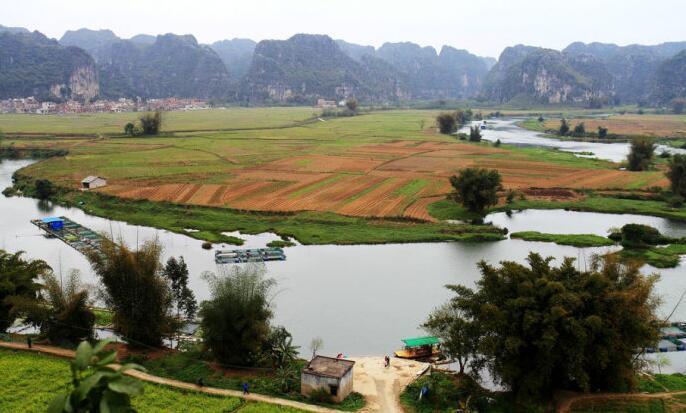 上林三里洋渡景区被誉为小桂林，广西南宁旅游必看的风景