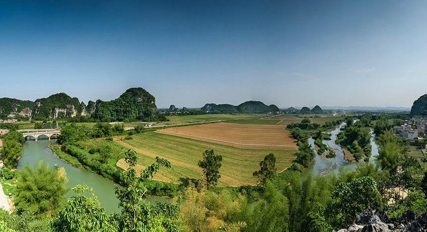 上林三里洋渡景区被誉为小桂林，广西南宁旅游必看的风景