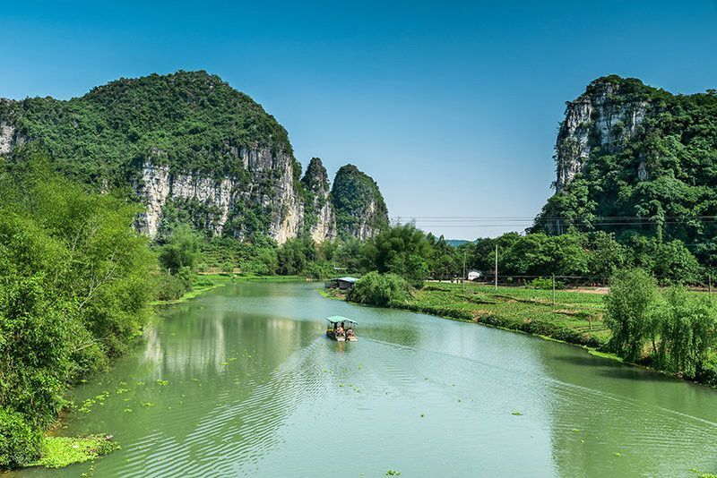 上林三里洋渡景区被誉为小桂林，广西南宁旅游必看的风景