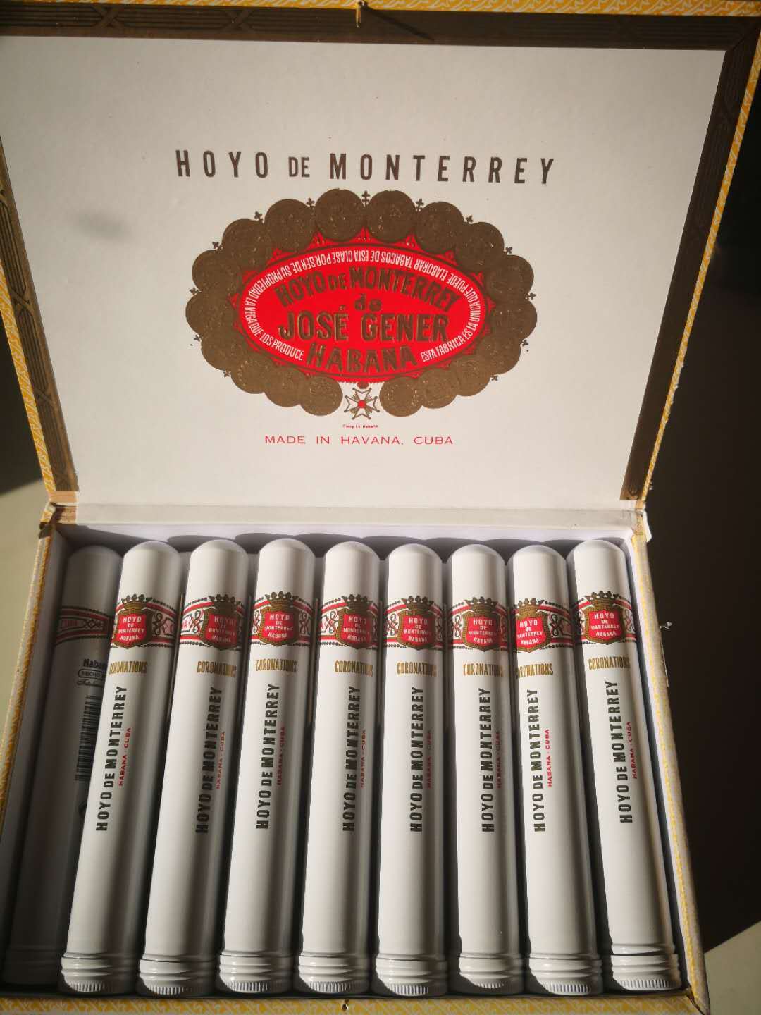 好友 加冕 铝管 hoyo de monterrey coronations at