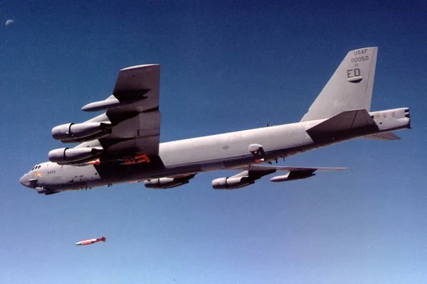 留给B-52重型轰炸机的时间，不多了