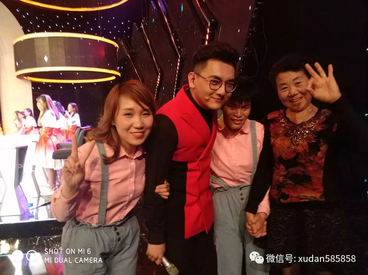 徐丹带来怎样的歌声表达自己的情感, 徐丹与主持人宫岩是大连老乡