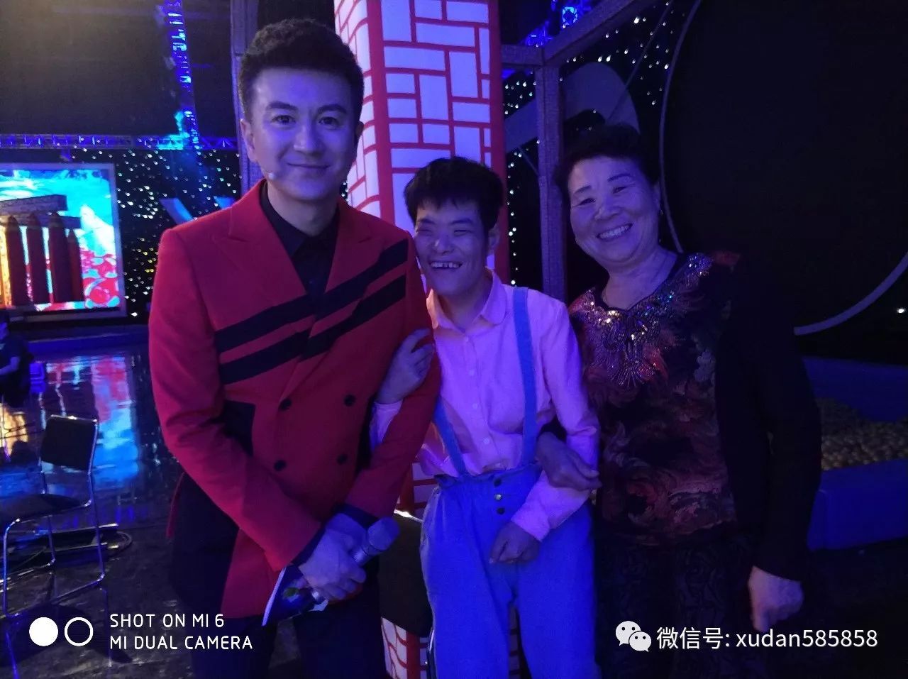 徐丹带来怎样的歌声表达自己的情感, 徐丹与主持人宫岩是大连老乡