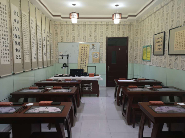 华文众合智慧书法教室助推肇东市实验小学书法教育__凤凰网