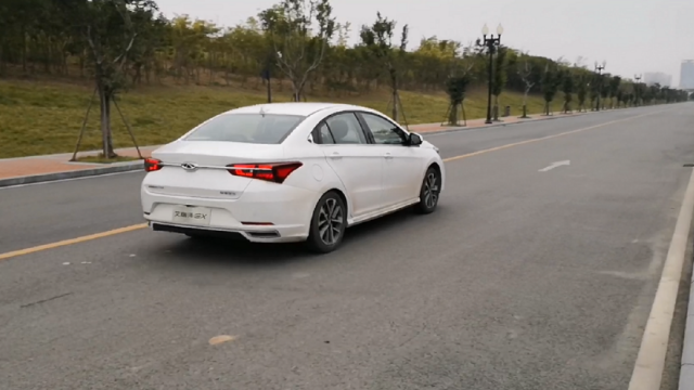 围观艾瑞泽GX 0-100加速、制动车身姿态