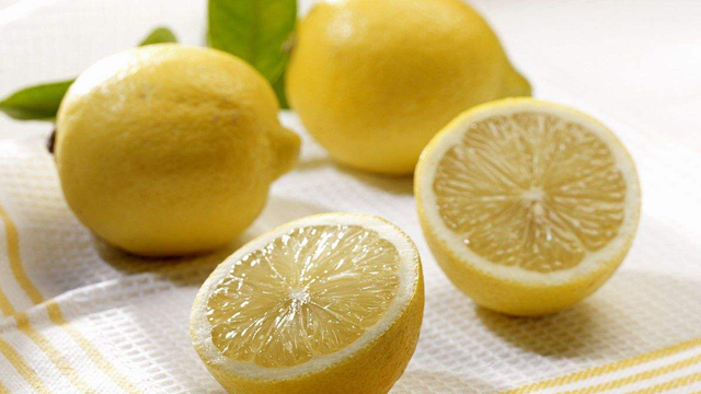 你造吗？柠檬能让碘伏褪色