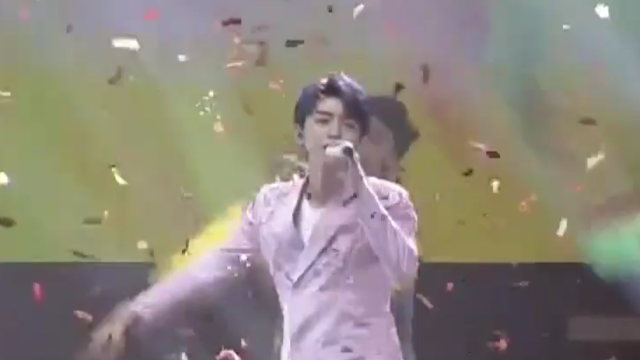 “跟我左手右手一个慢动作，右手左手做重复动作”—青春修炼手册