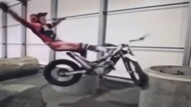 【10个摩托车事故合集】其中一个真是太壮观！！！