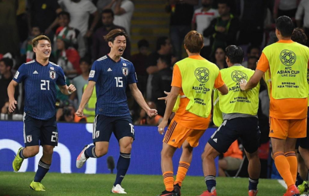 老爹<em>体育</em>：大迫勇也梅开二度，日本3-0<em>伊朗</em>强势晋级决赛