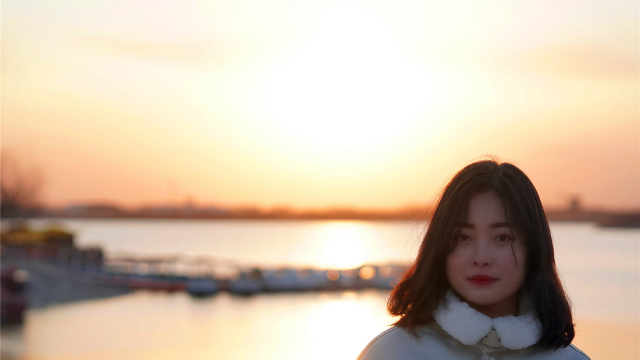 婚姻固然重要,但也不要为了爱情,却疏远了朋友