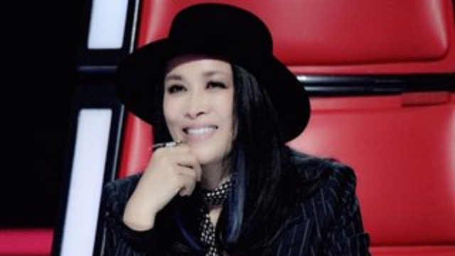 “我被爱判处终身孤寂，不还手，不放手”——那英《默》