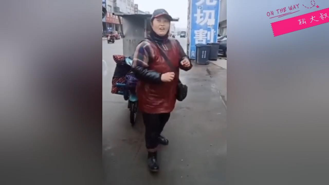 魔性步伐搭配终极版的《回手掏》，让你笑到肚子疼！