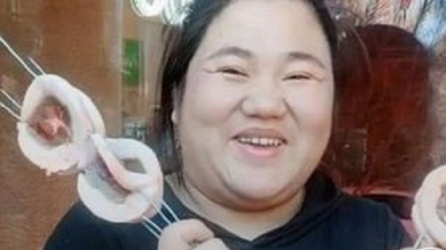 脸怎么黄了的下一句 a741ebe1e54e3caf07ba0725f230343fd4efba41_size339_w640_h360.png
