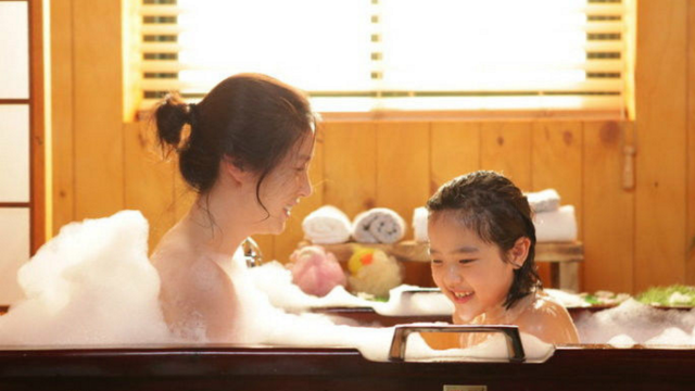 感人肺腑的电影《婚纱》标题已经难以形容, 自己看视频体会一下