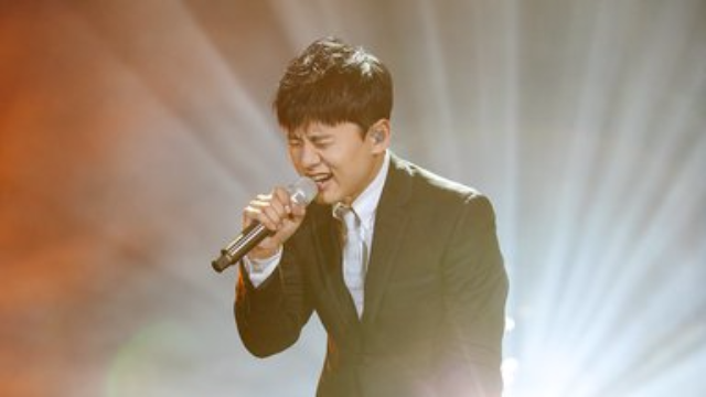 张杰《这就是爱》“你有好几次问我那是什么，这就是爱”