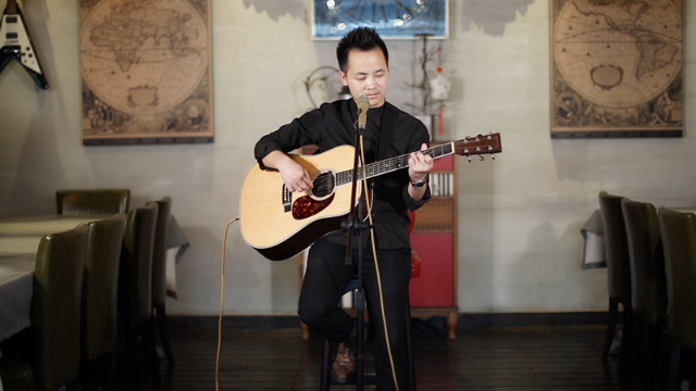 翻唱宋冬野《斑马斑马》自弹自唱别有一番风味