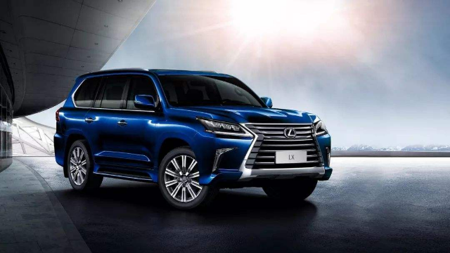 2019 雷克萨斯LX570 到店实拍V8 发动机5.7L