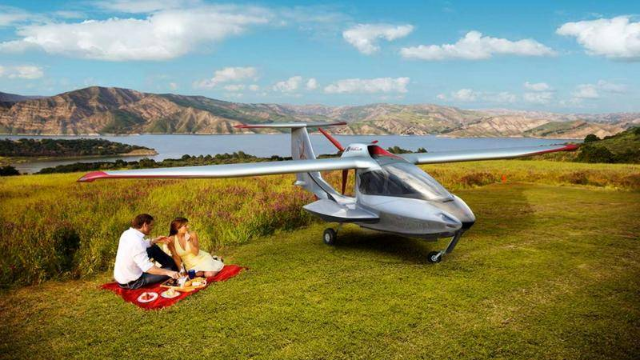 【ICON A5  一种很牛逼的两栖轻型运动飞机】