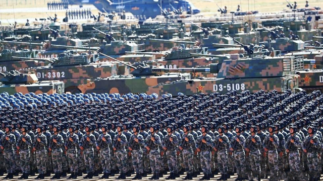 一首亮剑主题曲《中国军魂》致敬中国军人!