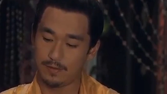 天下最奇特的女子，时而热情的不像第一次，时而又清纯的像个少女