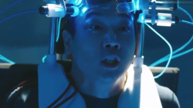 科学家为研究丧尸解药，在人类身上做活体实验，最终闯下了大祸