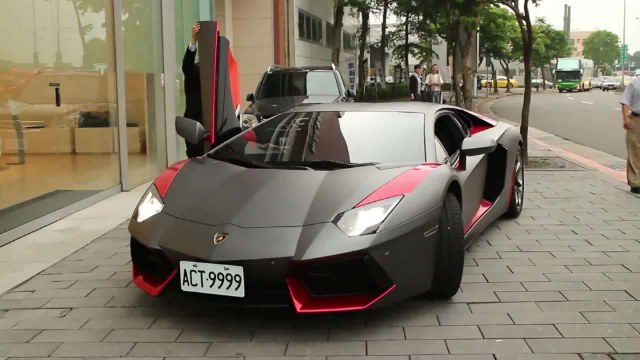 GTR挑战布加迪，尾翼升起那一刻已经输了，不带这么玩的！