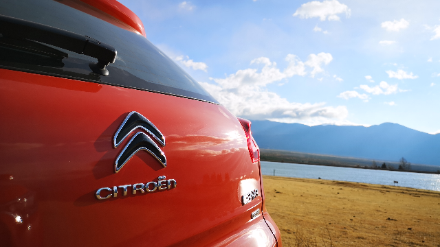 分秒试驾：外观内饰换新上1.2T三缸机的改款雪铁龙C3-XR