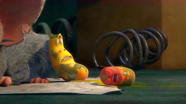 爆笑虫子虫子们身上沾满了橄榄油，被老鼠吃下肚子直接滑了出来