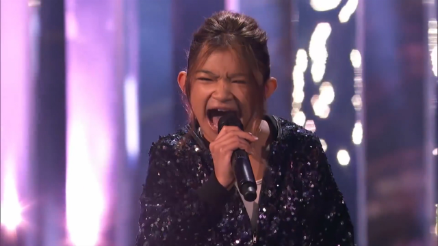 美国邓紫棋，人称小巨肺，关键才11岁的小女孩就两次被爆灯