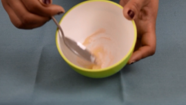 妙制天然护手膏，只需小苏打和蜂蜜，使你皮肤光滑细腻