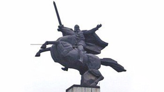 此人考中武状元，却因长得丑被皇帝废除，一怒之下打进皇宫