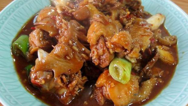 姜汁热窝鸡，美食菜谱