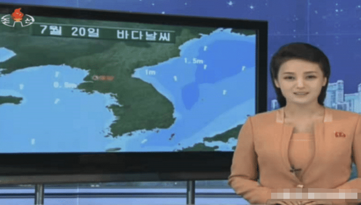 "韩朝"气象预报女主持人对比,一个知性优雅,一个时尚靓丽